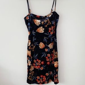 Floral print mini dress | super soft material | like new